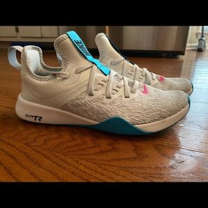 🚫SOLD🚫Women’s Nike Elite TR shoes 7.5